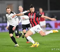 bet9-AC米兰新援制胜关键球，赢得球迷赞誉(终于有钱了! 主帅续约新援补强的ac米兰热闹重建中)