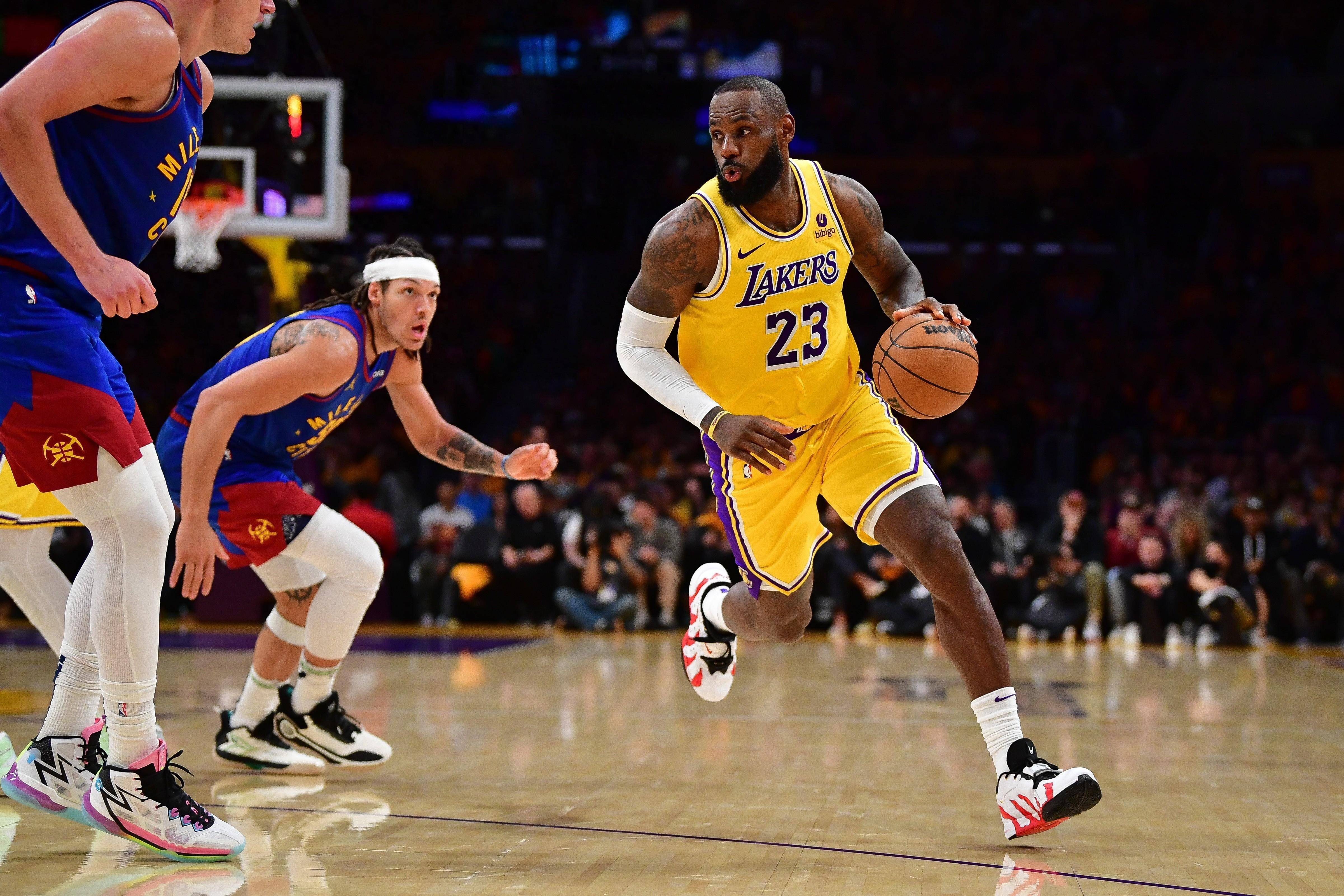 NBA总决赛次回合揭幕，湖人与热火再次对决(nba总决赛次回合揭幕,湖人与热火再次对决了吗)